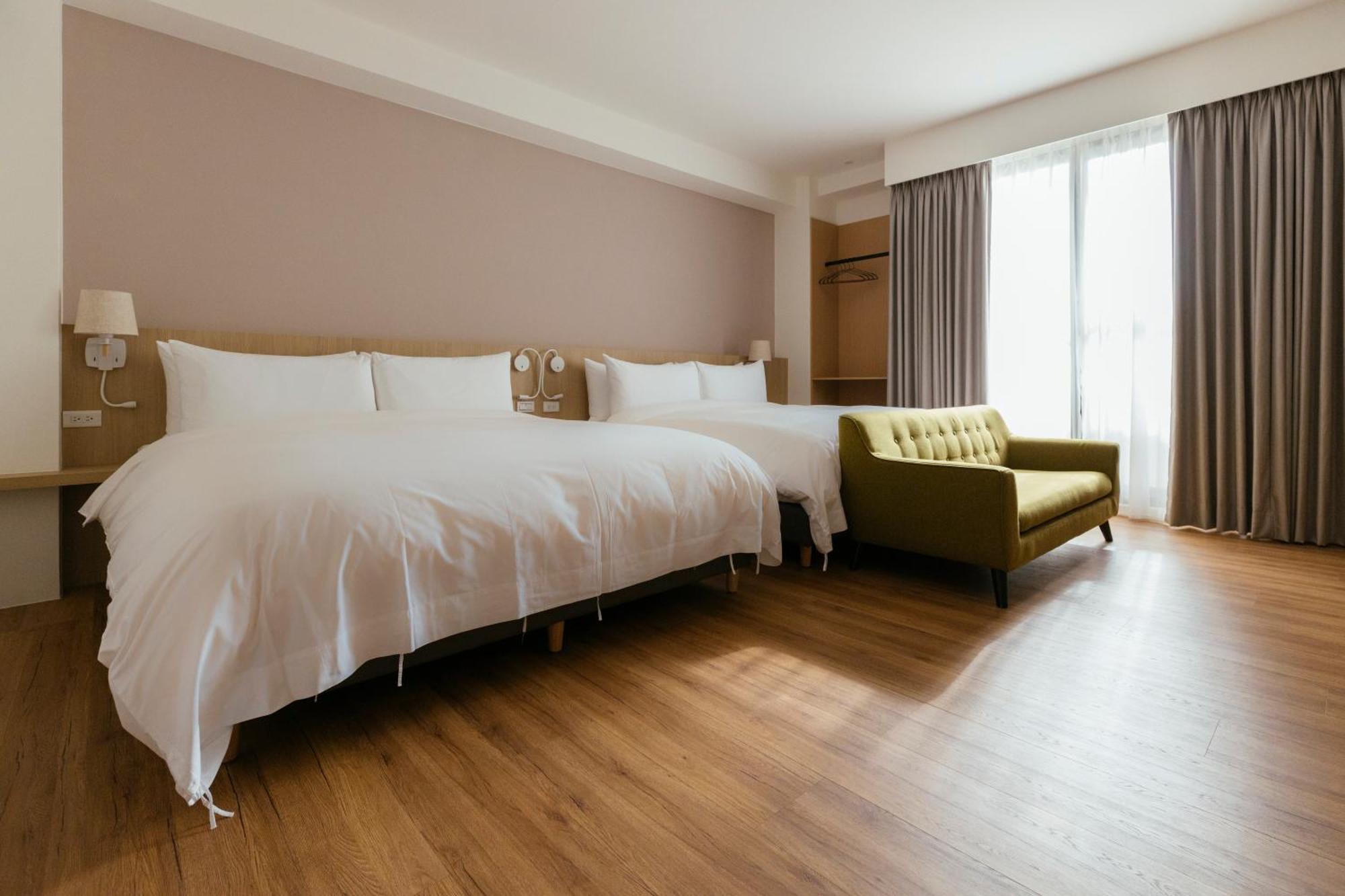 Hotel 鹹菜巷8號 à Tainan Extérieur photo