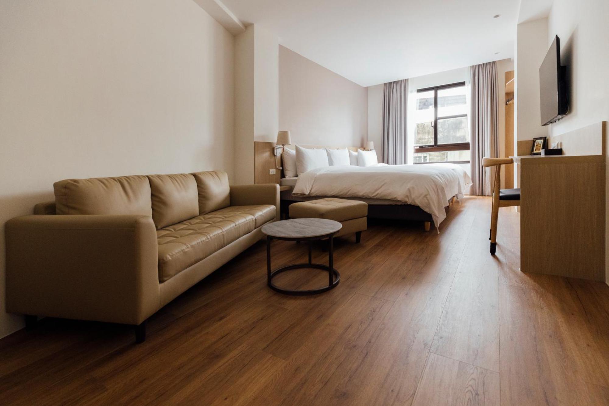 Hotel 鹹菜巷8號 à Tainan Extérieur photo
