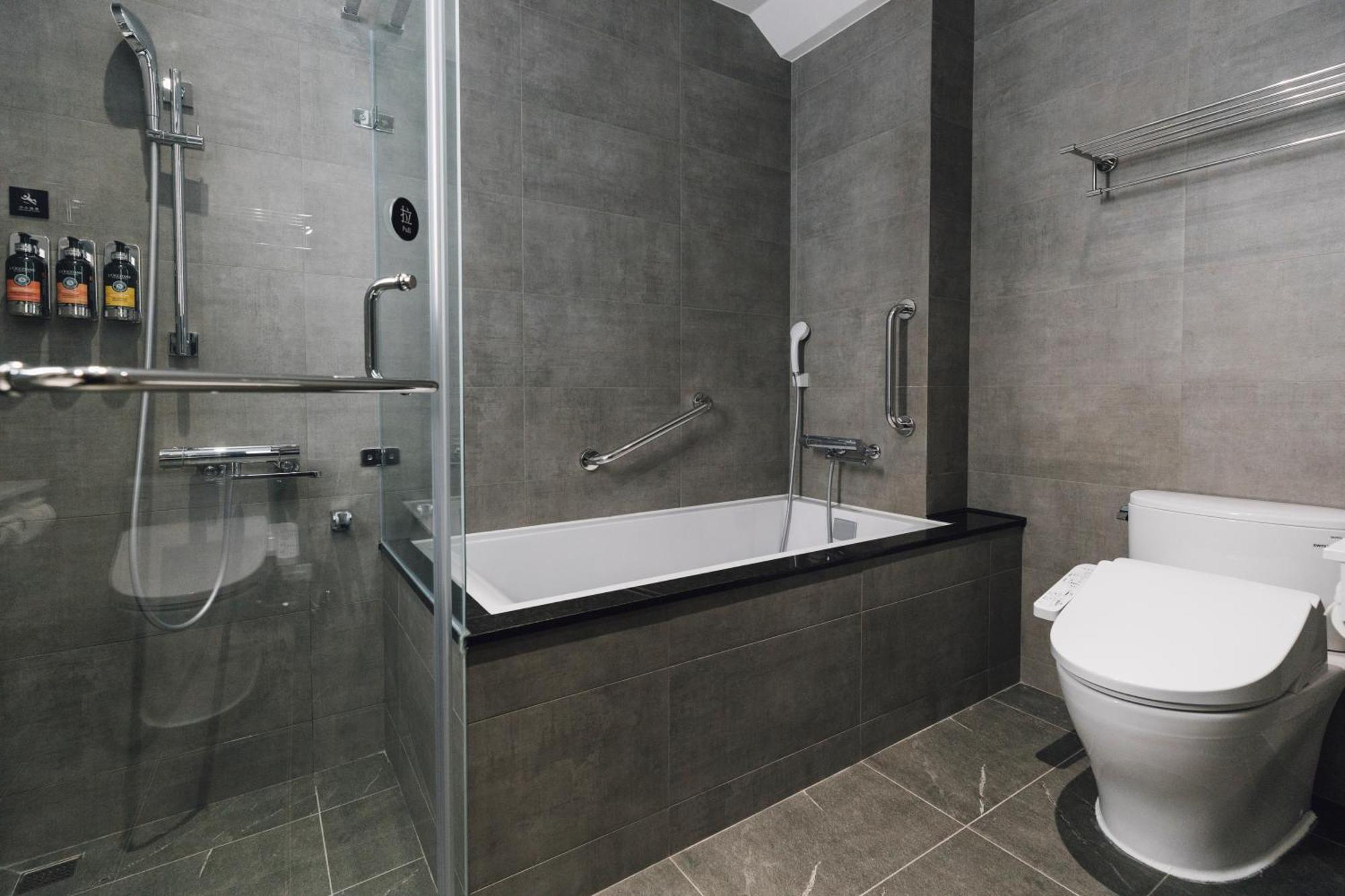 Hotel 鹹菜巷8號 à Tainan Extérieur photo