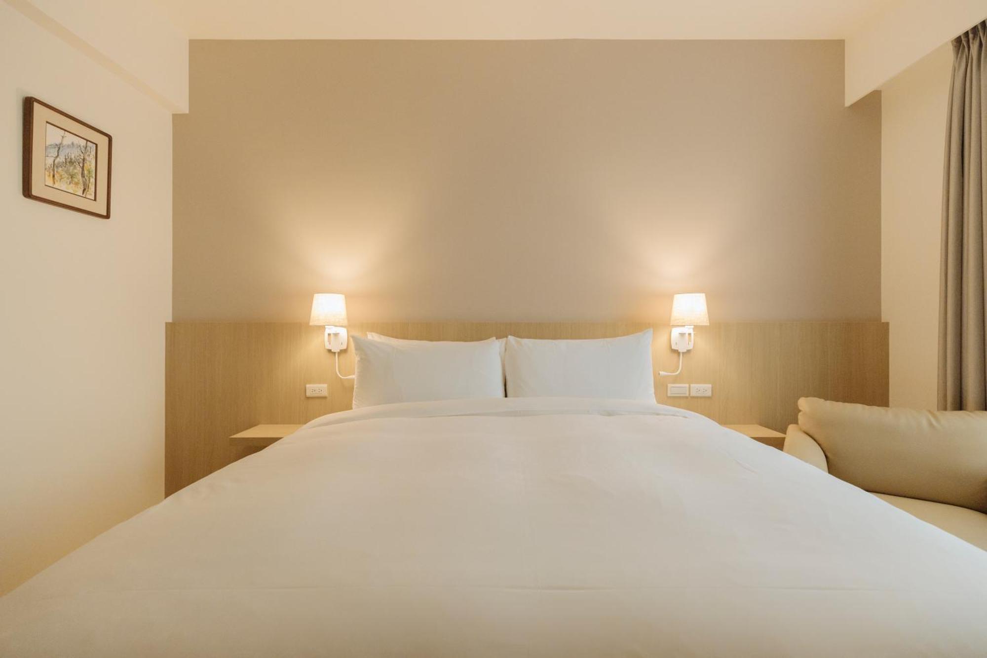 Hotel 鹹菜巷8號 à Tainan Extérieur photo